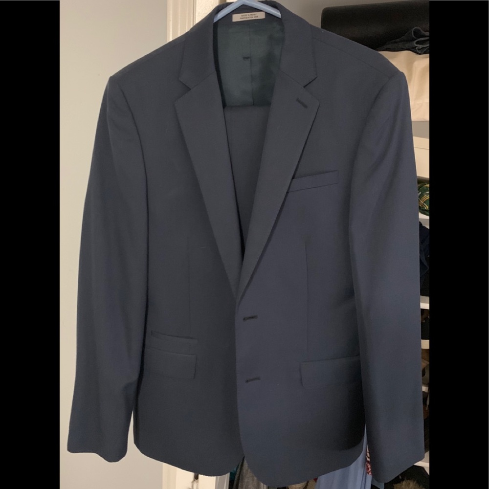 Brand new Express Men’s “Photographer” suit